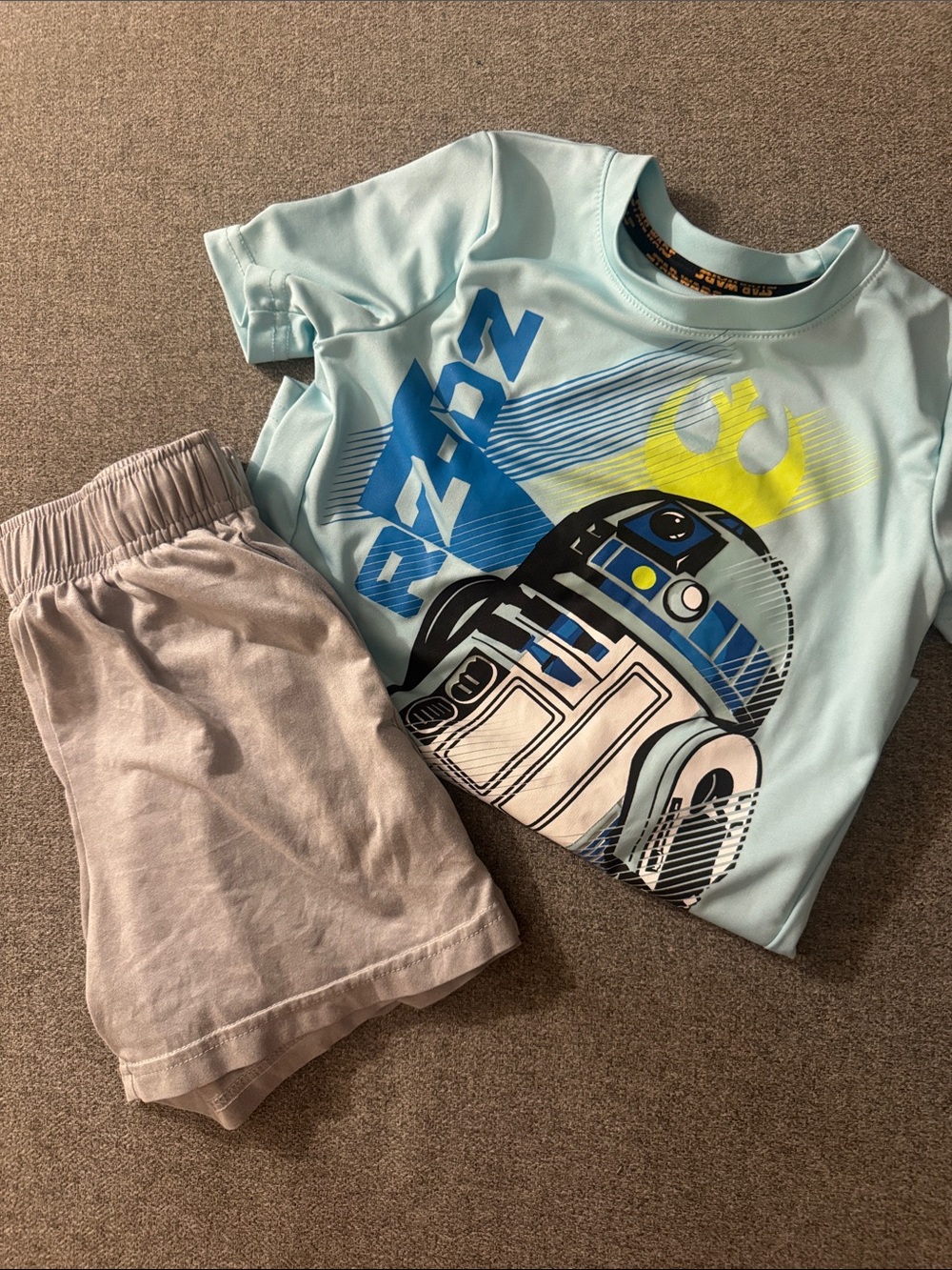 5/$15- Size 5 outfit